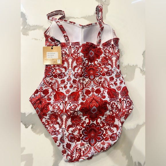 NWT NIPTUCK SWIM red bandana style size 4
Niptuck One Piece Swim - Picture 6 of 10